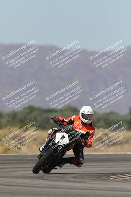 media/Oct-13-2025-Moto Forza (Mon) [[a66d839500]]/4-C Group/Session 3 (Turn 16)/